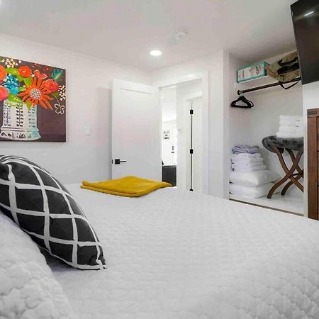 Вилла Sleeps 16 - 15 Min/Downtown, 10 Min/Medical Center Аврора Экстерьер фото